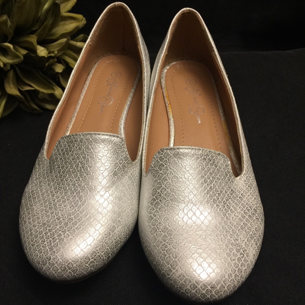 Nichole Simpson-Silver Snake Print, Size:6‎